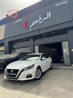 نيسان ألتيما